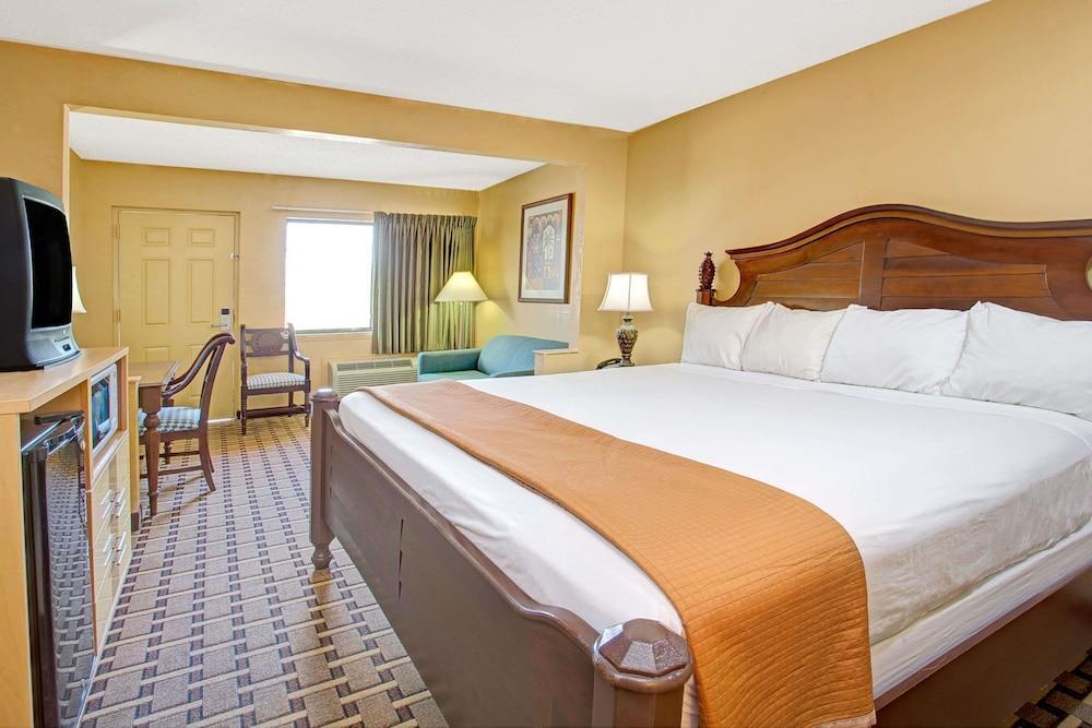 Travelodge Suites By Wyndham Kissimmee Orange Exterior foto